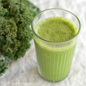 Grapefruit-Kale-Green-Smoothie-Recipe-44